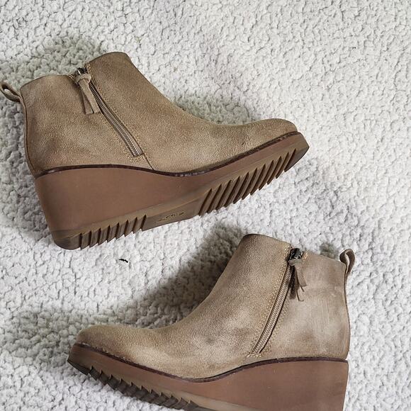 Sofft Eden Suede Bootie Dune Size 6.5 M women's SIZE 8.5 - Picture 2 of 9